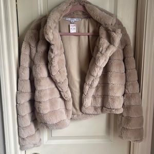 NWT SIZE L TAN FAUX FUR JACKET